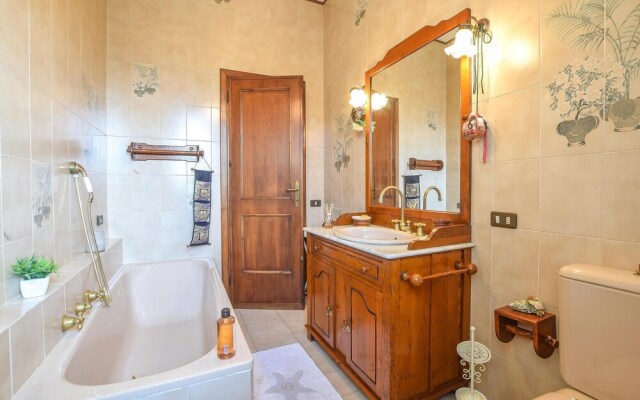 Amazing Home in Camaiore With 3 Bedrooms