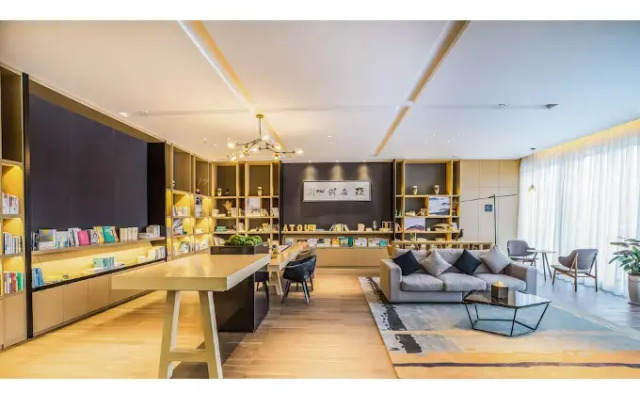 Atour Hotel Railway Station Dalian