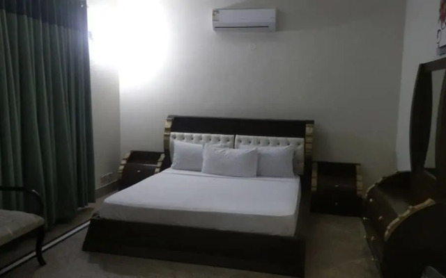 Executive Galaxy Guest House