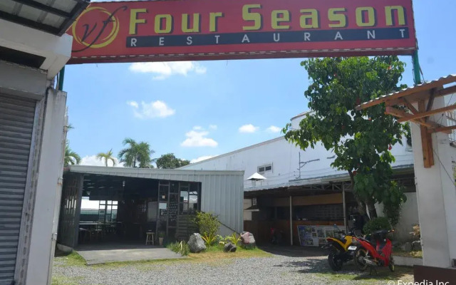 V.F. Four Season Hotel