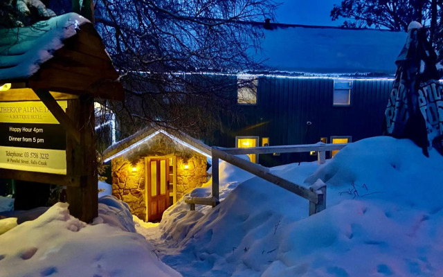 Feathertop Alpine Lodge