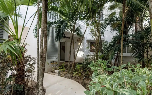 Modern Apt Tulum with 2 BDR Gym & Pool