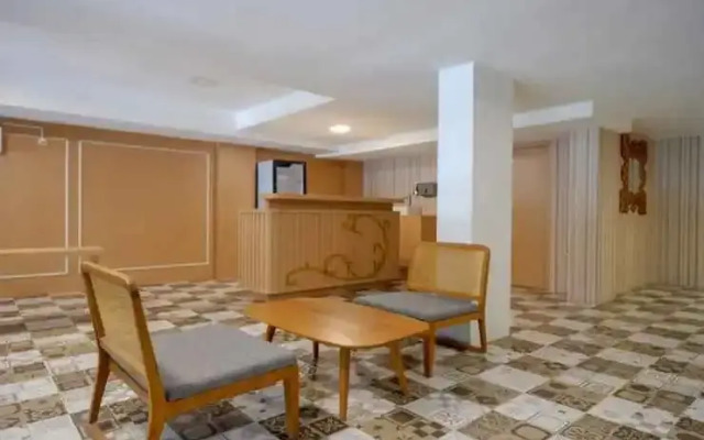 RedDoorz Plus @ Madukoro Raya Semarang