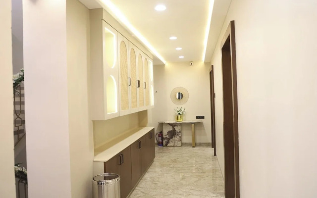 The Meera Hotel