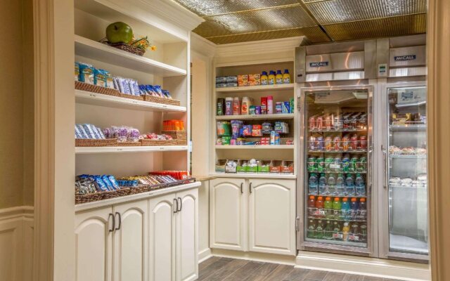 Quality Suites Atlanta Buckhead Village North