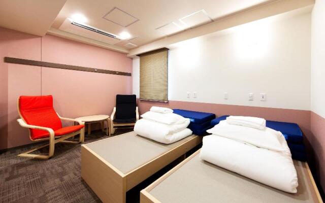 Wild Cherry Blossom Hostel Tokyo Koganei