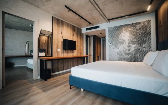 AMR Hotel