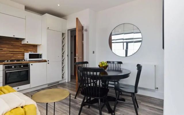 The Harlesden Hideaway - Lovely 2bdr Flat With Balcony
