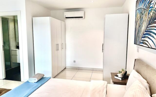 Embassy Gardens Apartment