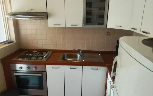 Charming One Bedroom Apartment Povljana