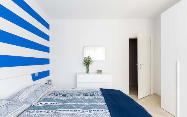 Indigo Blue Cannobio