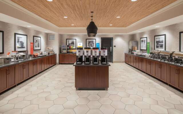 Hampton Inn & Suites Portland-Pearl District