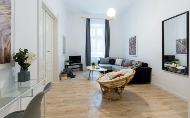 FriendHouse Apartments - Avenue