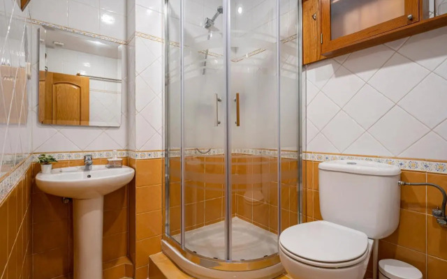 La Latina Sol. Espacioso apartamento, 12 pax