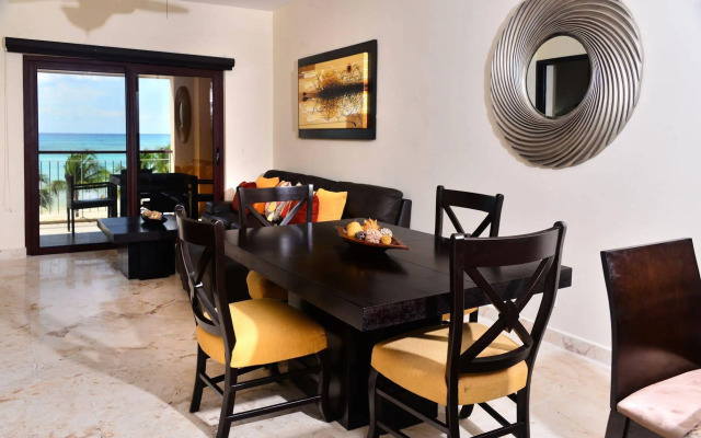 Residencia El Faro by Rentals Your Way