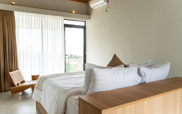 JadenHill CityView 8BR Villa Heated Pool+Movieroom