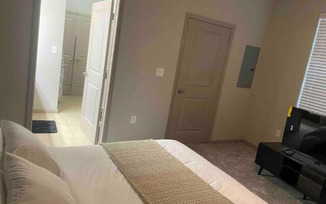 Downtown Luxury Apartment