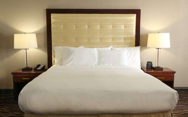 Hilton Kansas City Airport