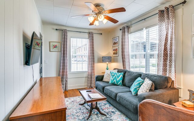 Charming Abode ~ 2 Mi to Mississippi State Campus!