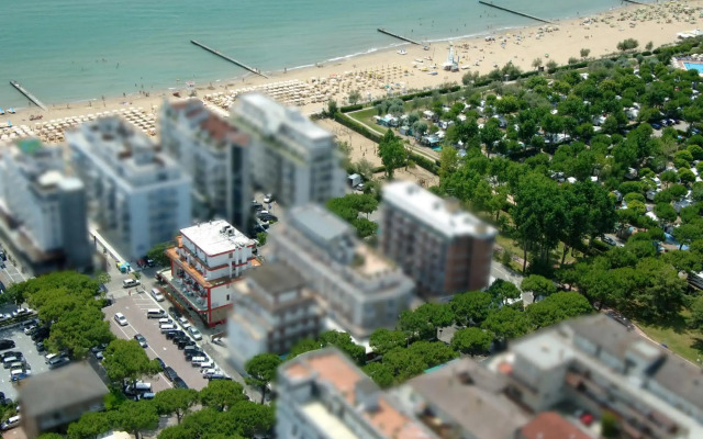 Hotel Midi