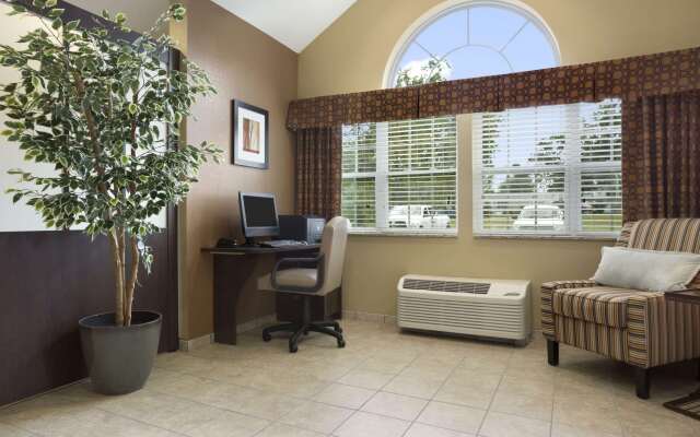 Microtel Inn & Suites by Wyndham Carrollton