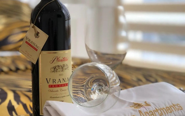 Queen Kodre Apartments