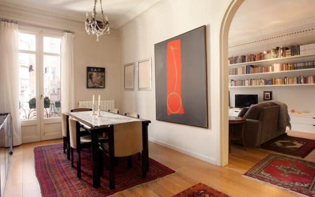 LetsGo Diagonal Avenue Apartment Balmes