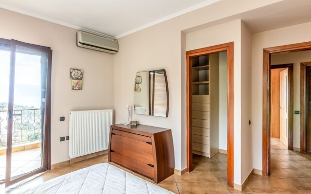 Graceful Villa in Raches Fthiotidos With Patio