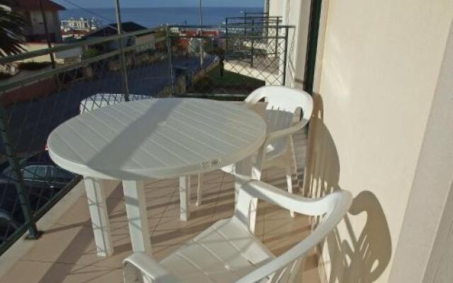 Atlantic Ocean & Pool Apartment