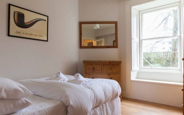 1 Bedroom Apartment Near New Town
