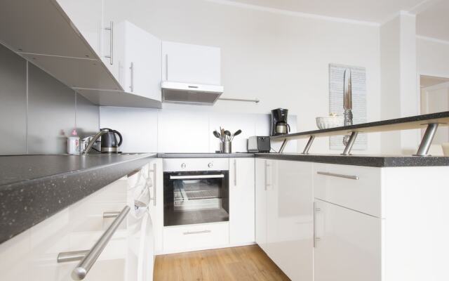 Primeflats Huge Apartment At Gasometer 17