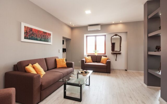 Ravelin Apartments