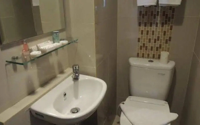 Paragonbiz Hotel