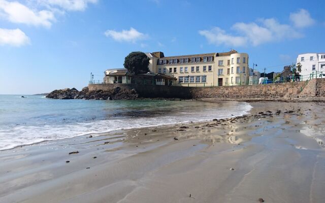 Fort d'Auvergne Hotel