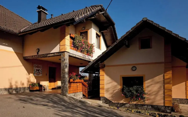 Tourist Farm Skrbina Apartment 1