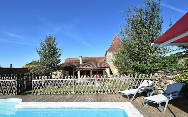 Modern Holiday Home in Saint-geniès With Private Pool