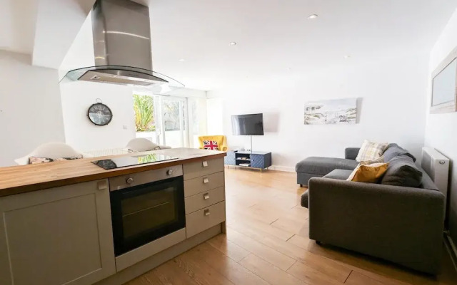 Newquay Escape/10 min to Beach/patio/parking