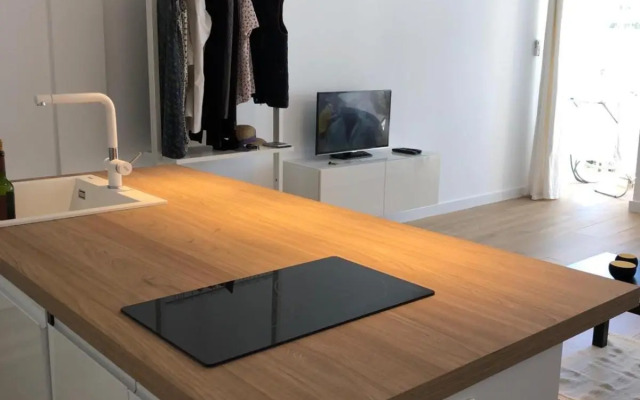 Holiday Studio by Meatina