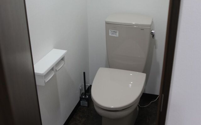 Shaq Bighouse - Hostel