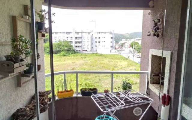 Apto em Bombinhas 400m do mar