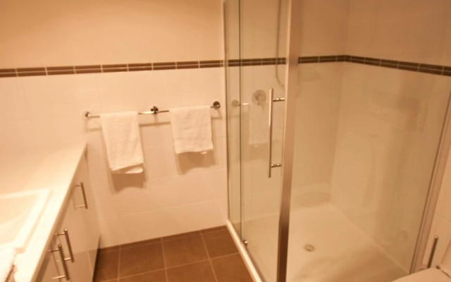 Cape Villas 23 – Bathroom – Dunsborough