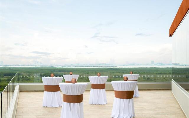 Four Points by Sheraton Cancun Centro