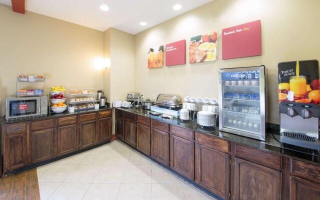 Comfort Suites Airport South