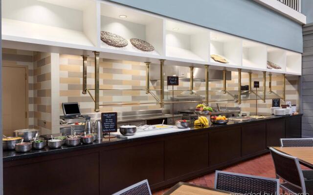 Embassy Suites by Hilton Pittsburgh International Airport 
