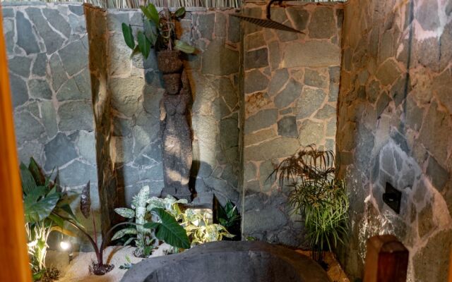 Blue Mist Hotel & Beach Club