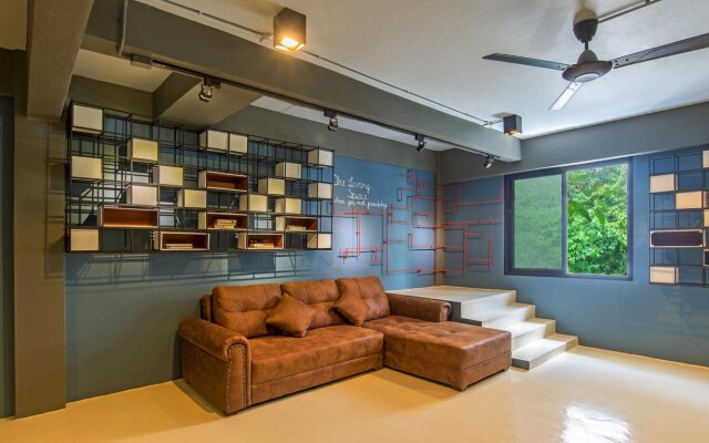 Amity Poshtel - Hostel