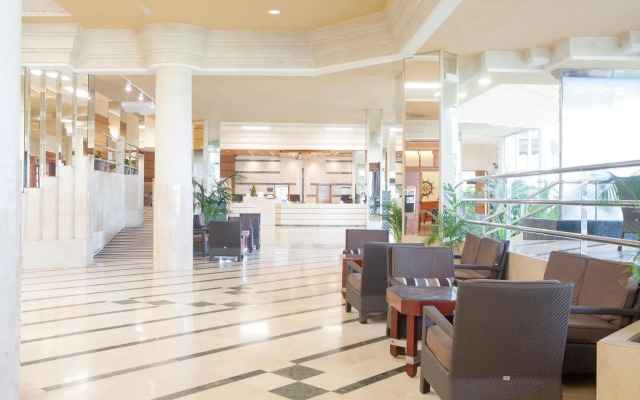 Hotel Puertobahia & Spa