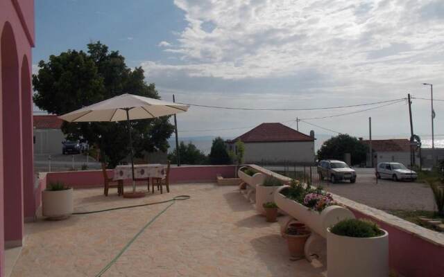 Sea-view Villa in Podstrana near Saint Martin Beaches