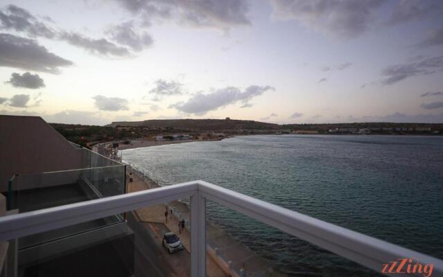 Seafront Penthouse w Unobstructed Sea Views