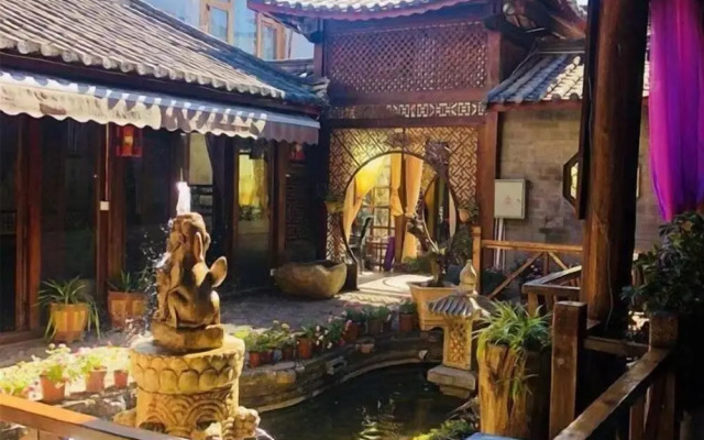 Lijiang Jinli Chinese Courtyard Inn